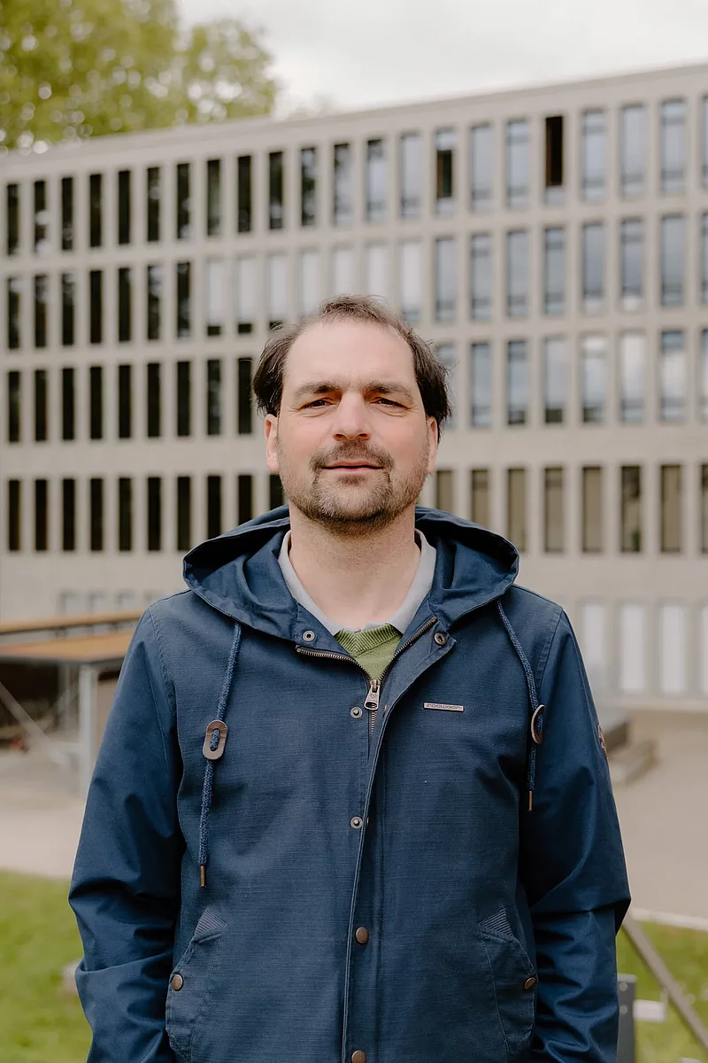 Das Foto zeigt den Schulsozialarbeiter Jochen Stähle.